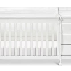 Convertible crib with the mattress