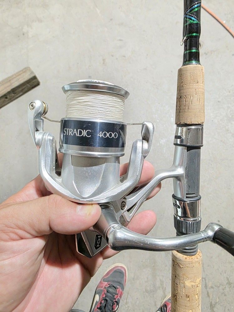 Shimano Stradic 4000 On Falcon Coastal Clearwater MH 7'4"