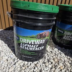 Driveway Asphalt Resurfacer