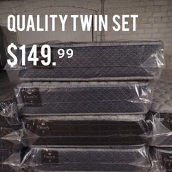 Quality Twin Set 