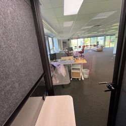 PoppinPod Kolo 1 – Private Office Pod (Excellent Condition, Buyer Pickup)