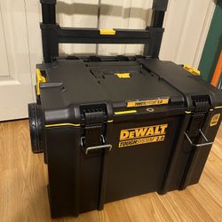 Dewalt 2.0 Tool Box New Bever Use 