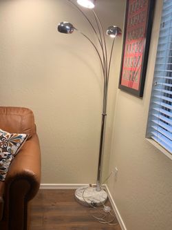 Floor lamp