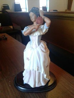 Home Interiors Porcelain Figurine