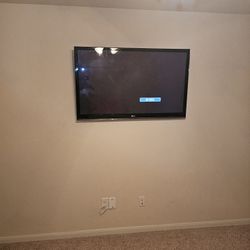 4 SurveillanceCameras With A 8 Channel Dvr Materials And Labor Is Included