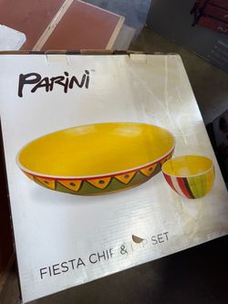 Brand new chip & dip bowl