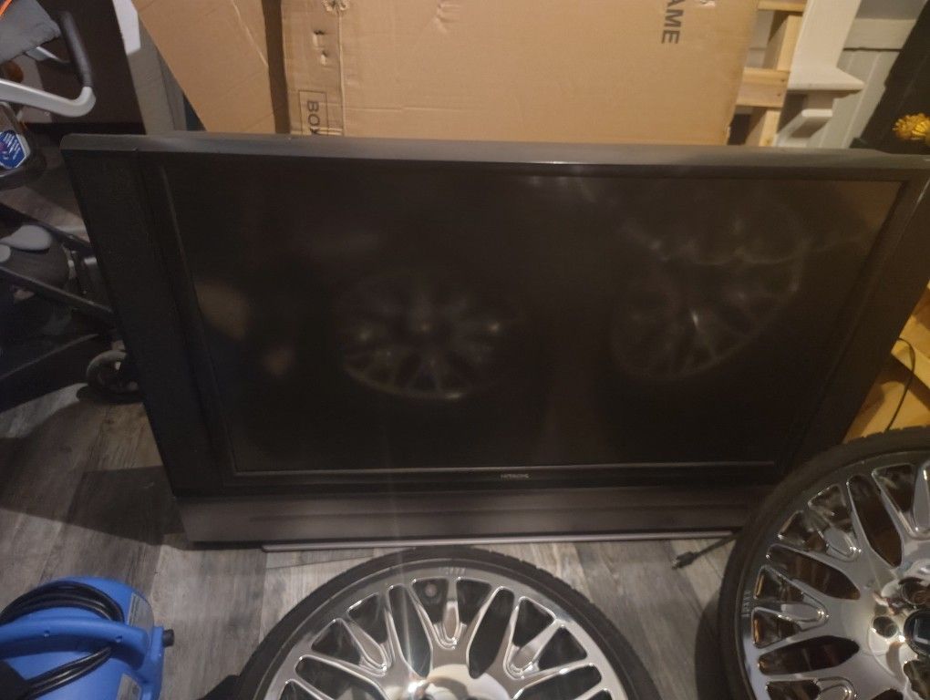 50' Hatachi DLP TV 