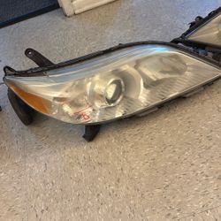 2012 Sienna Headlight