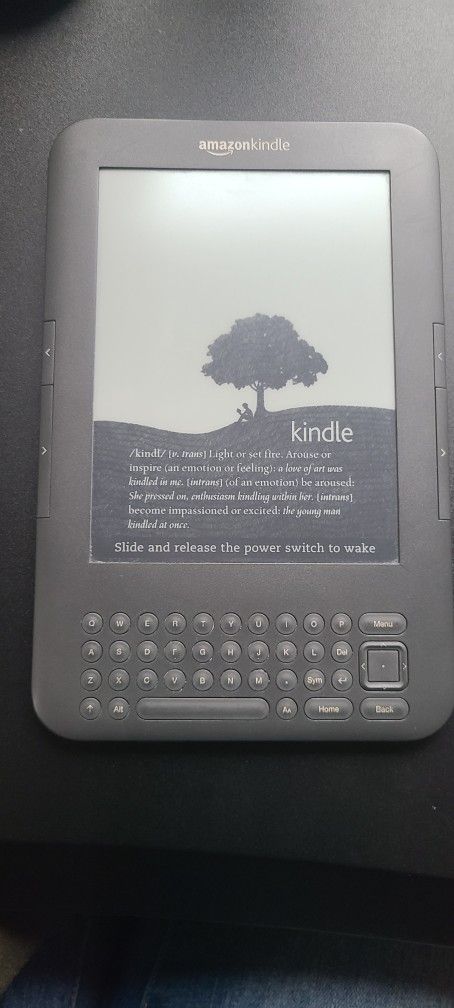 Amazon Kindle Keyboard 3rd Gen| Model D00901 | Wi-Fi & 3G| Black (Excellent)