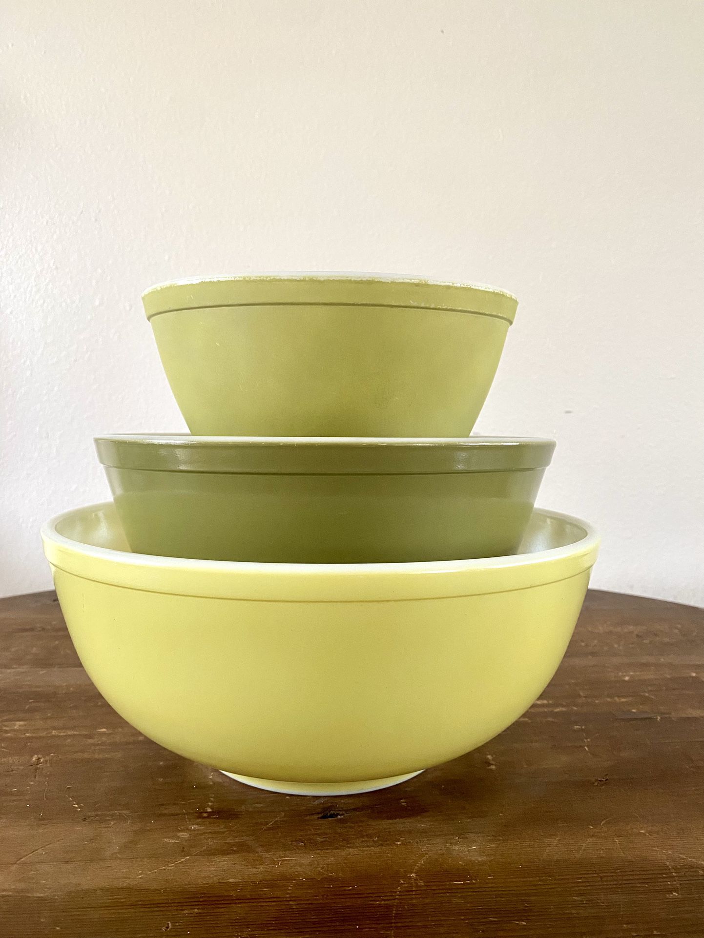 Vintage Pyrex Yellow Green Mixing Bowls, Set of 3 Nesting Bowls, 402, 403, 404