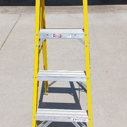 WERNER ELECTRO MASTER 4FT LADDER