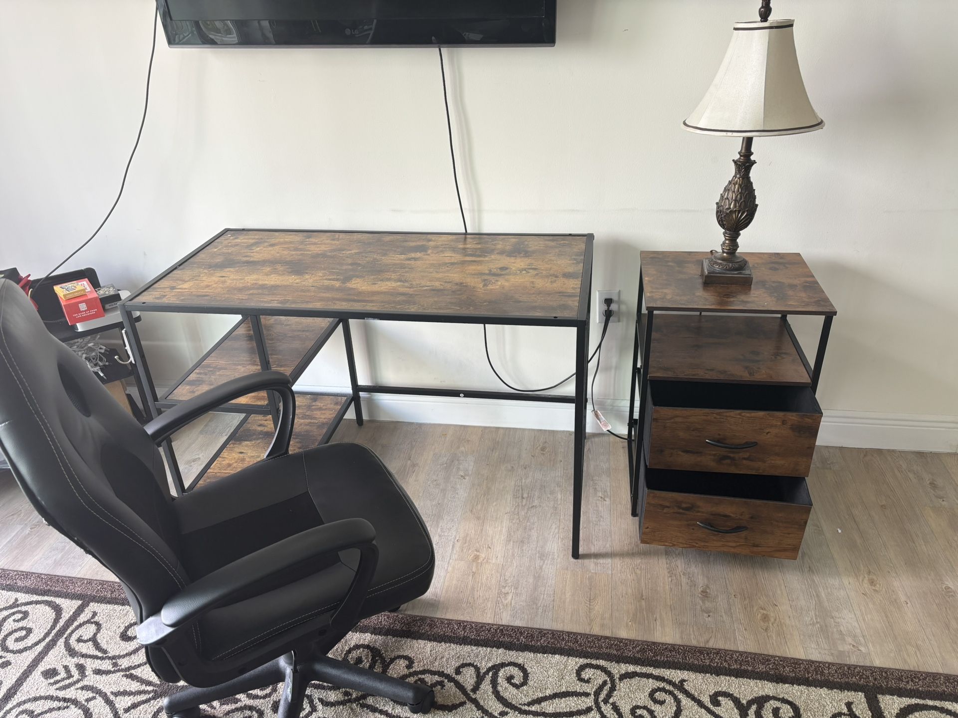 Table Set/ Study Set/ Desk/ Lamp