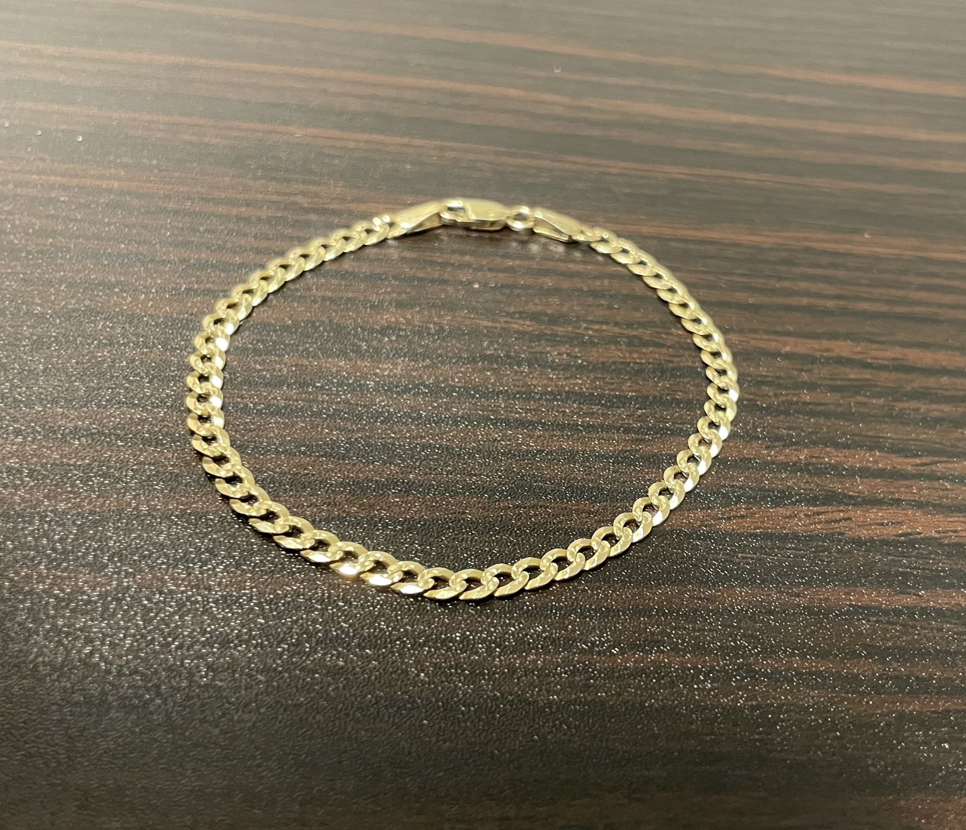 14K Curb Link Bracelet 7 Inches 