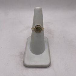 14kt Gold Quinceañera Style Ring w/ Horseshoe Design