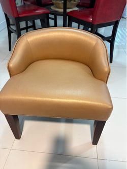 Accent chair
