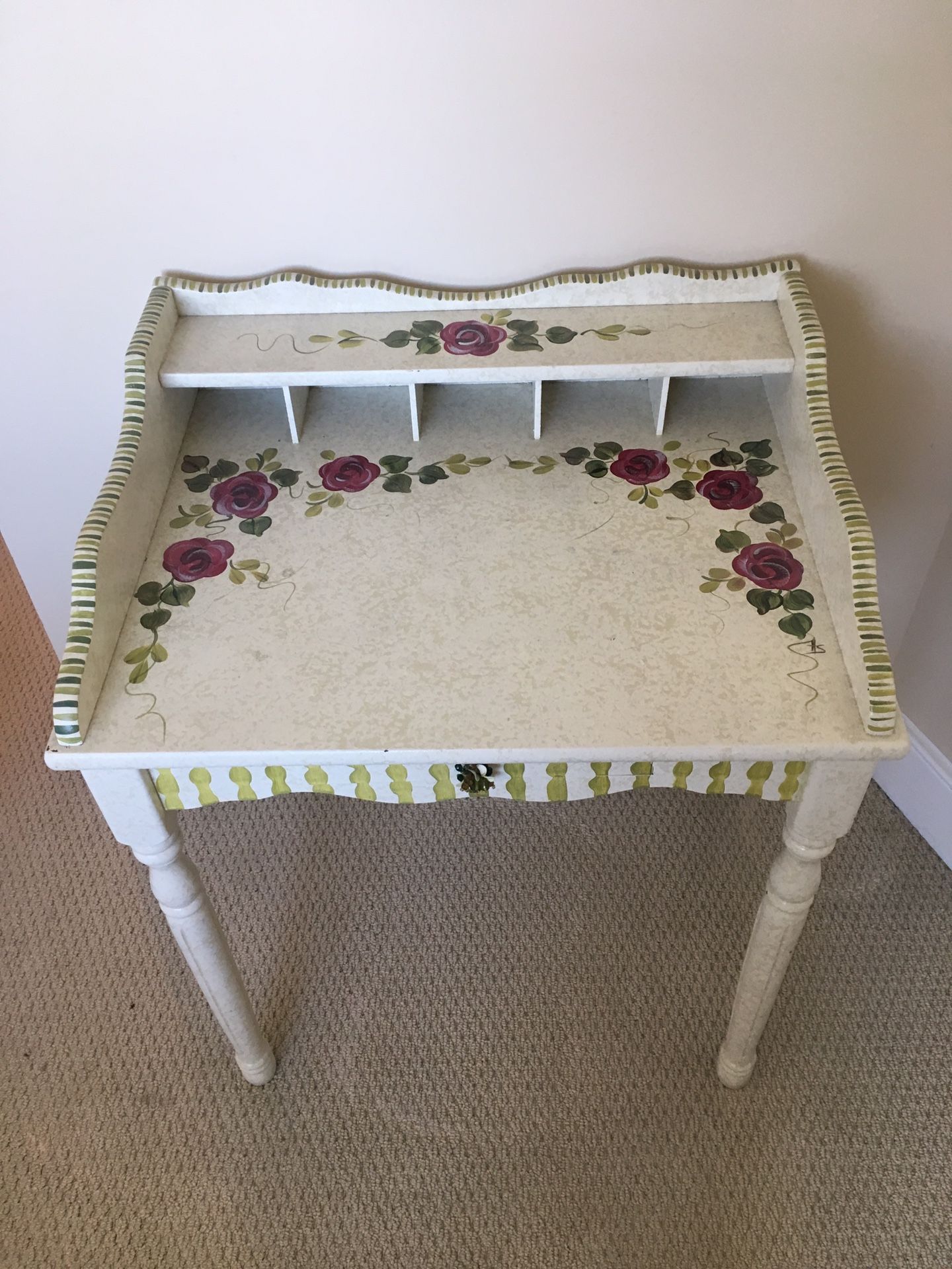 Rose painted table