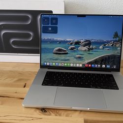 Like New in Box Apple M4 Max 16” MacBook Pro 14C CPU 32C GPU 36GB RAM 1TB SSD Silver