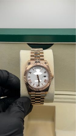 Mens luxury watch