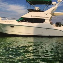 Silverton 37 Convertible Cruiser