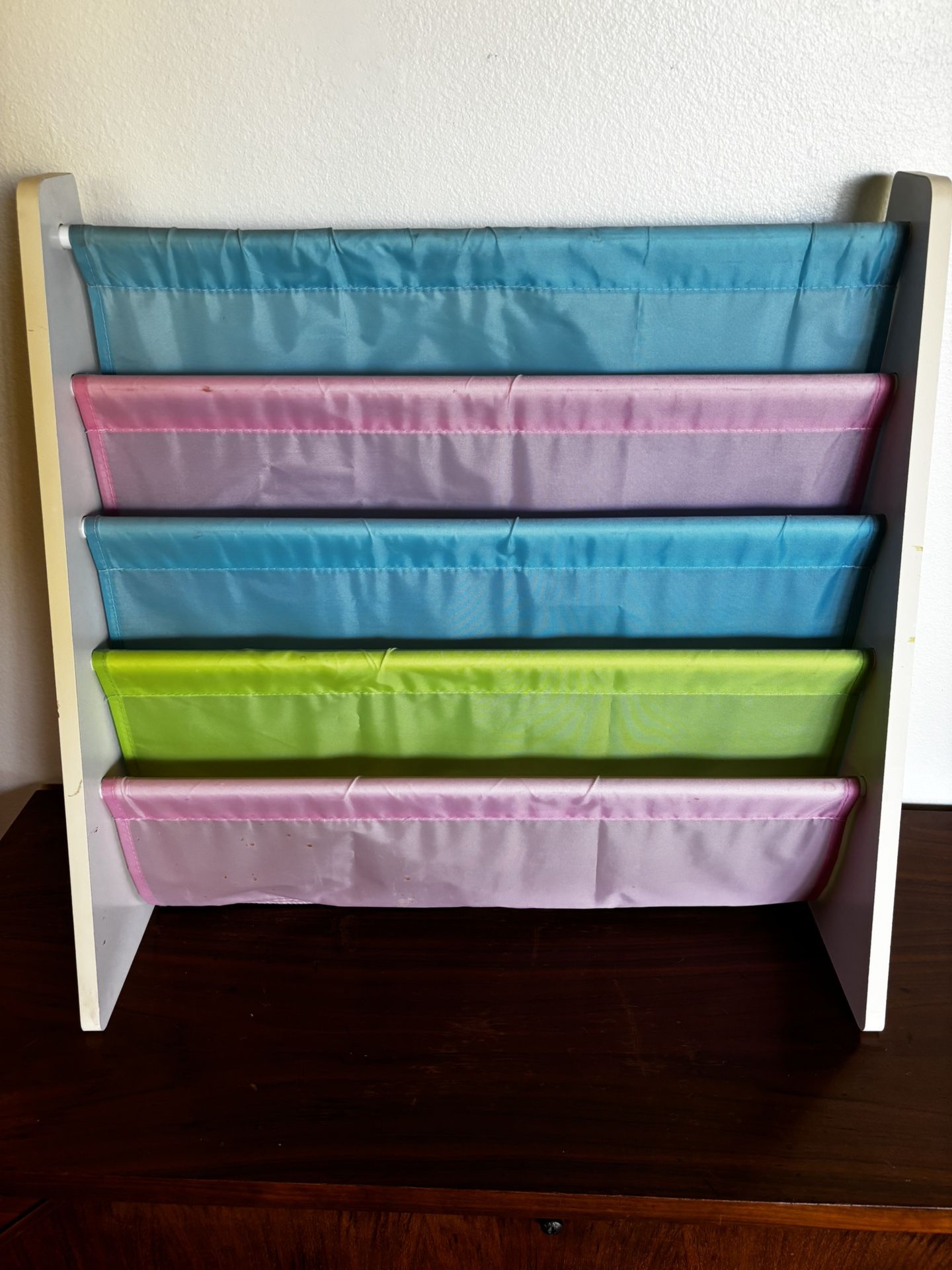 Kids Bookshelf