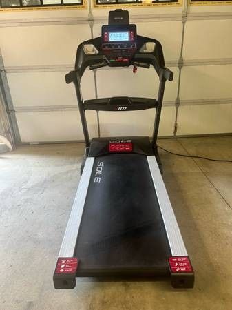 SOLE F80 TREADMILL ( LIKE NEW & DELIVERY AVAILABLE TODAY)