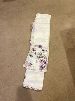 OU091826 Floral Print Cal King Bed Skirt