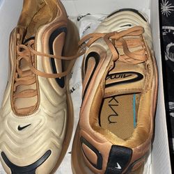Air maxes 720. 