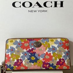 Coach Vintage Floral Zipper Print Accordion Wrist Wallet