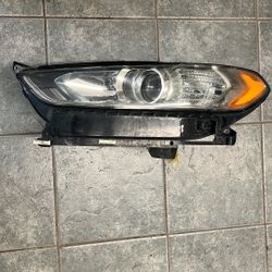 2014 Ford Fusion Headlight Driver Side 