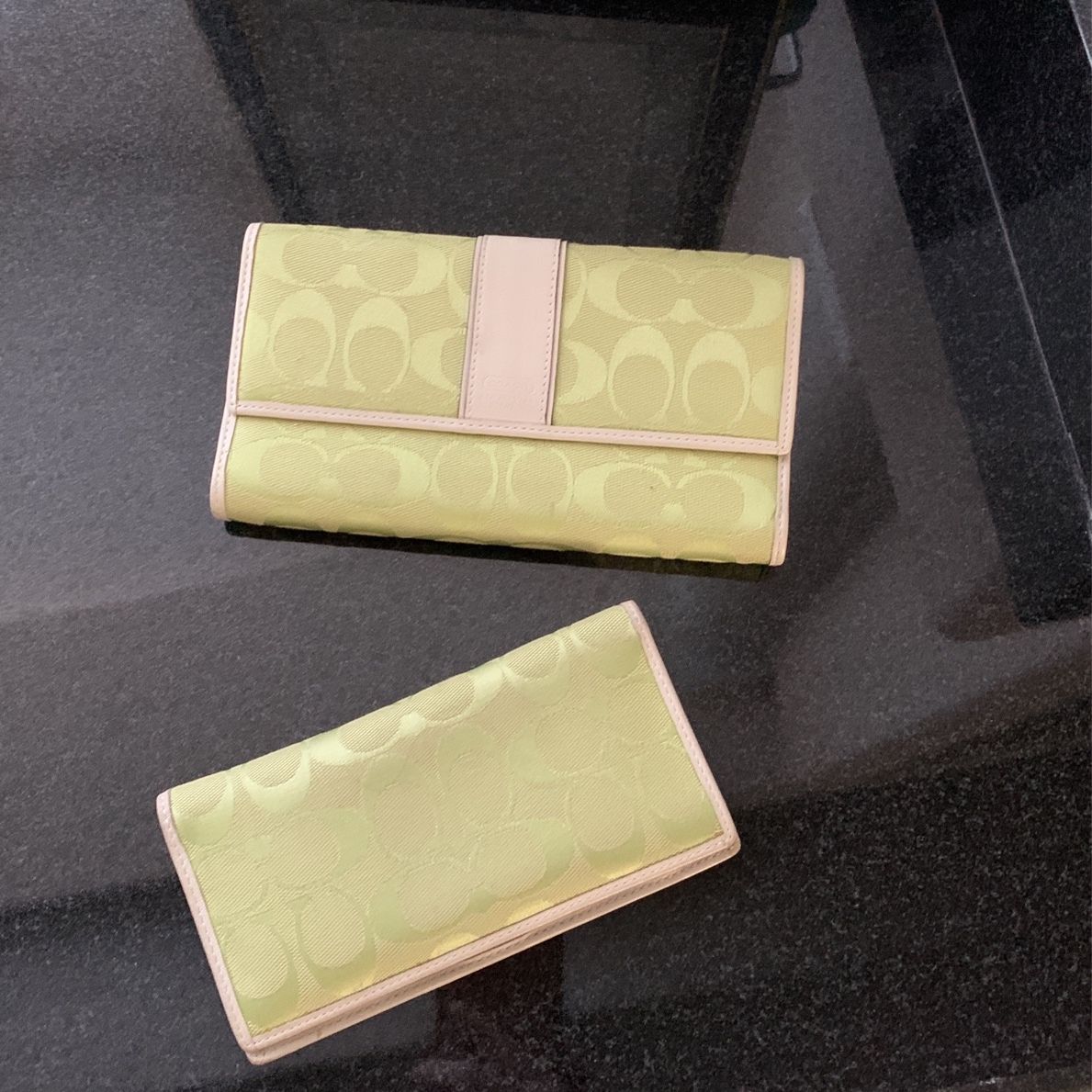 Authentic Coach Lime Green Wallet And Card Wallet