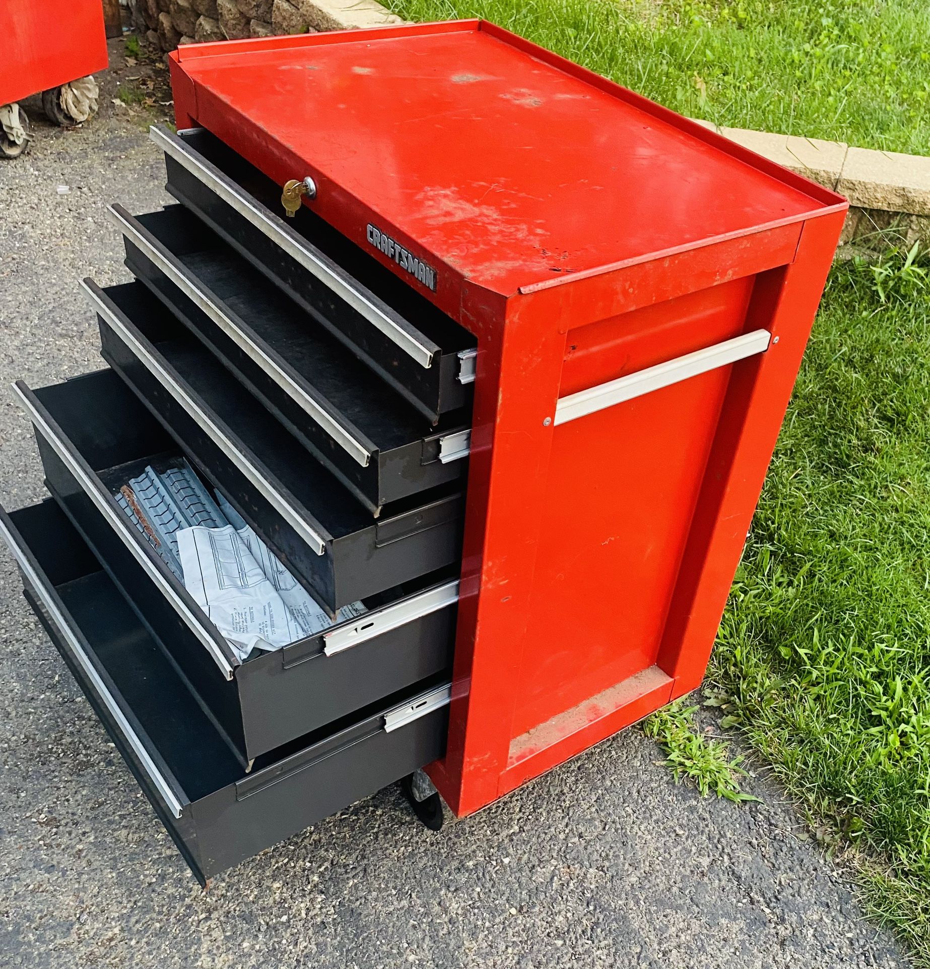 CRAFTSMAN 5-Drawer Rolling Tool Cabinet – Red/Black – Lockable