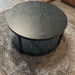 Coffee Table Round ~Like new~ 