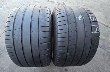 2 USED TIRES MICHELIN PILOT SUPER SPORT 305/35/19