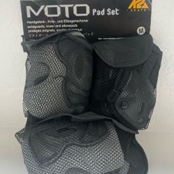 Moto Skating Pad Set