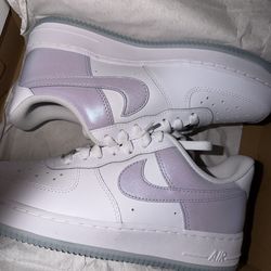 size 8.5 purple n white new out the box