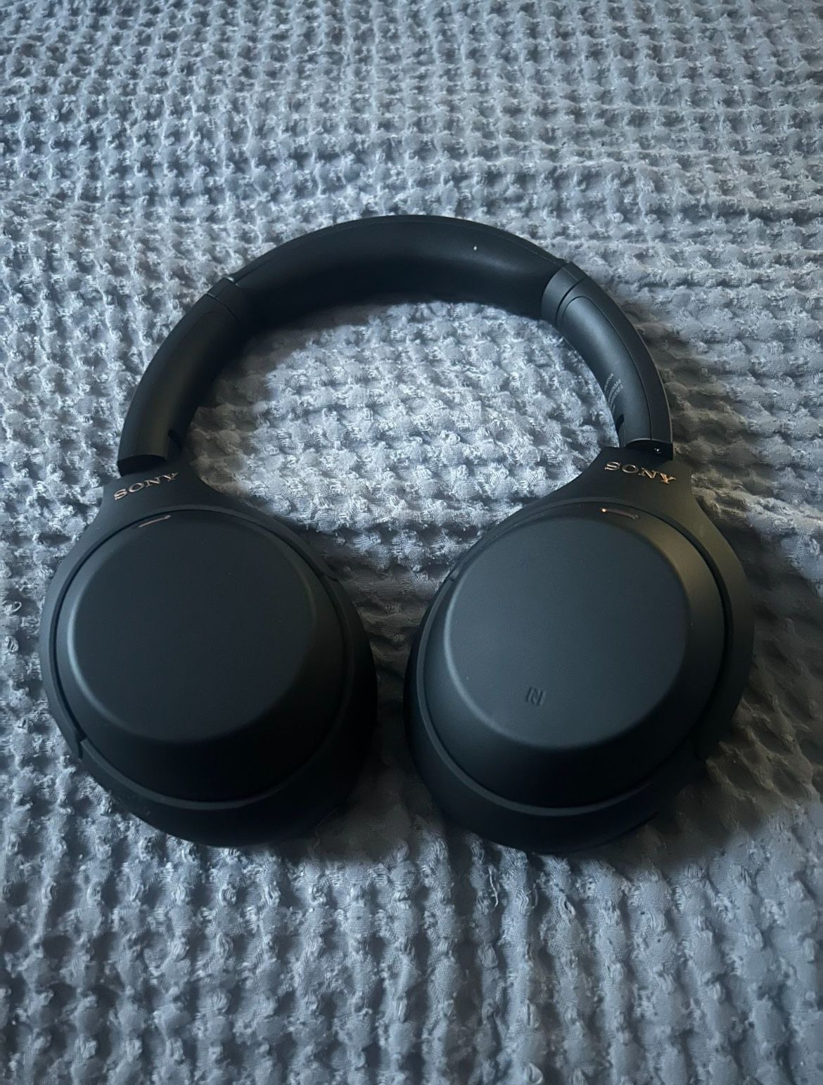 Sony - WH1000XM4 Wireless Noise Cancelling Headphones 