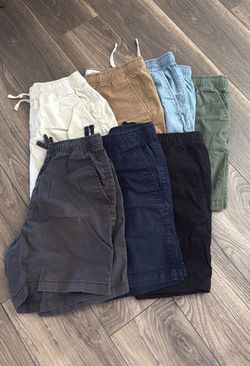 Men’s shorts size small