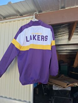 Lakers sweetshirt