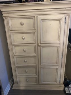 Kids dresser