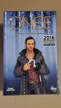 Signed Colin O'Donoghue Hook Once Upon A Time SDCC 2016 Exclusive Statue