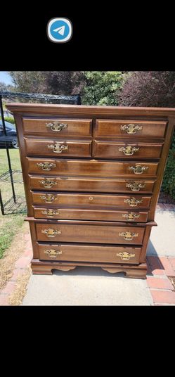 Bassett Dresser wood