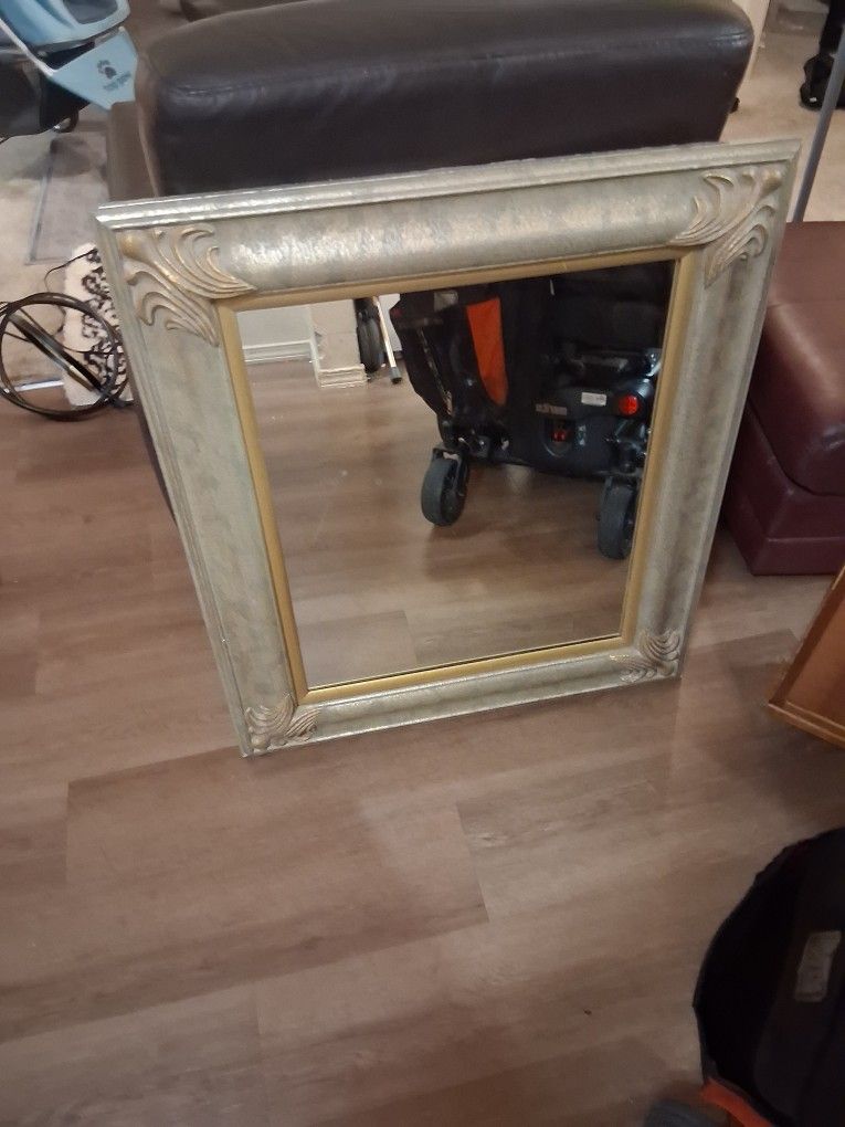 GoldenFramed Mirror