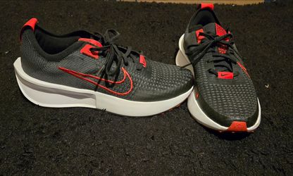 *NIKE Interact Run*