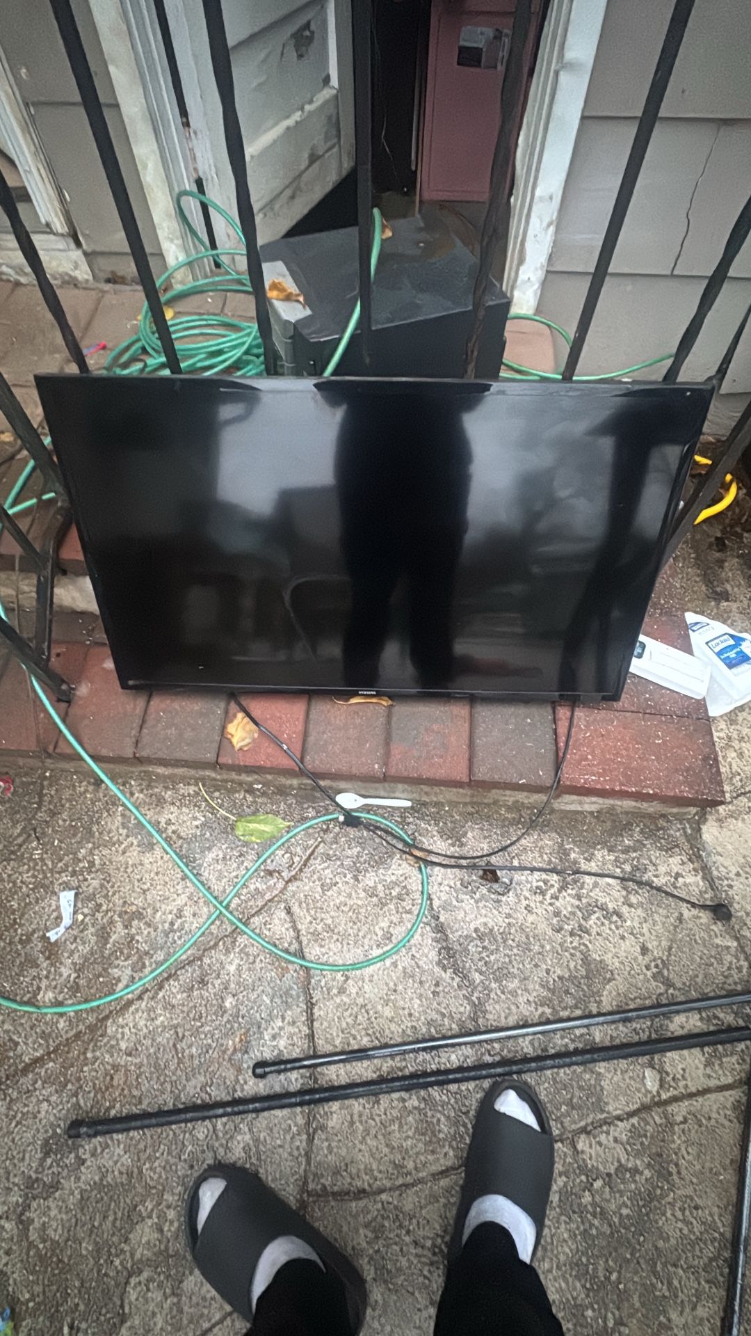 Samsung 43’ Inch Tv