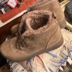Boots Size 8