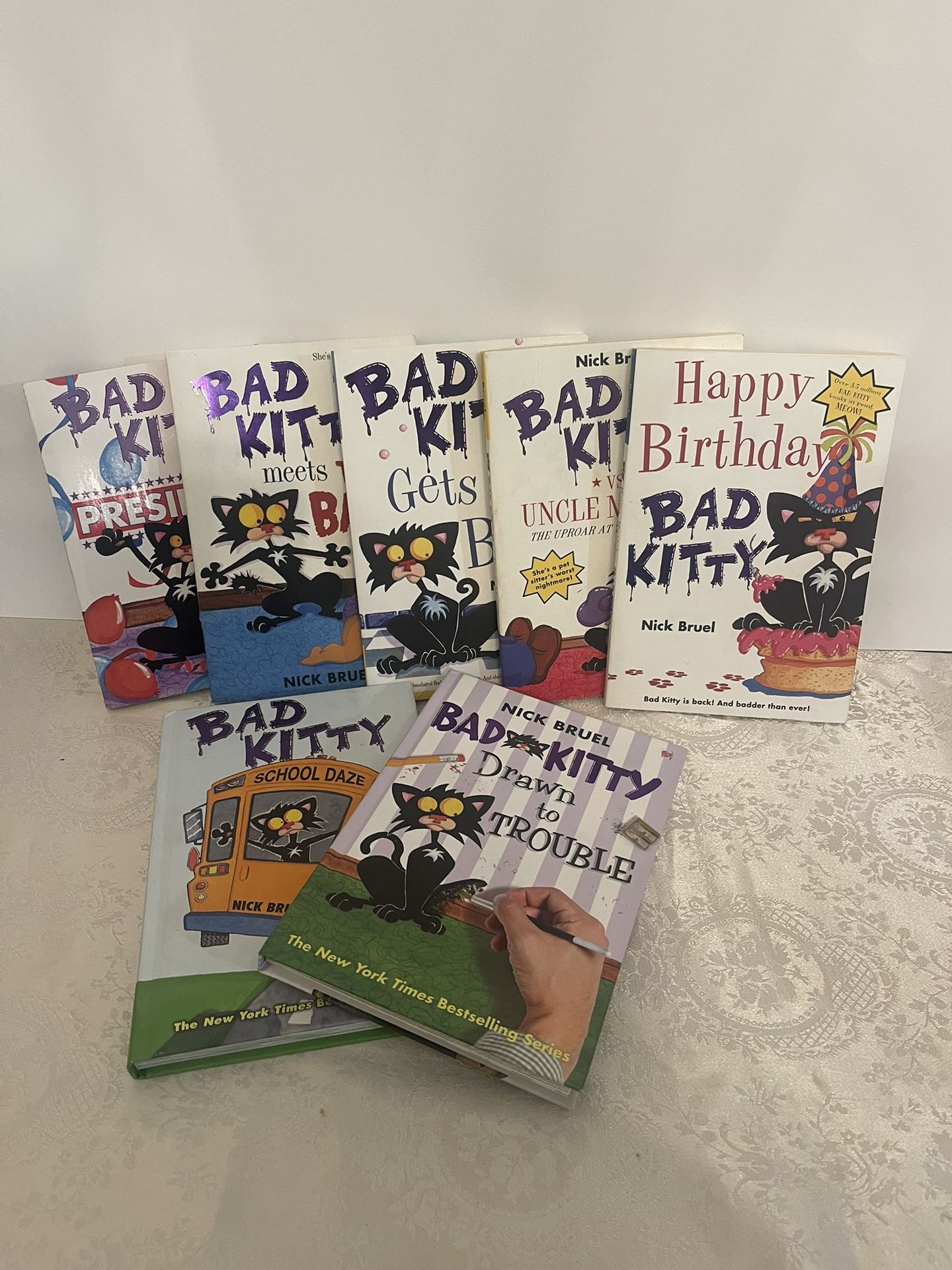 🎄Collection of bad Kitty Books