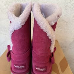 UGG Kookaburra W Arlena Short Size (8W) $40