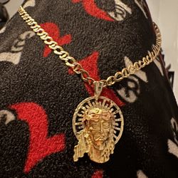 14k Gold Mariners Chain With 14k Gold Jesus Pendant 