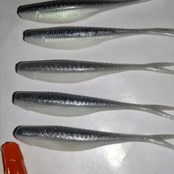 3 In Tracer Shads. Floating Baits 