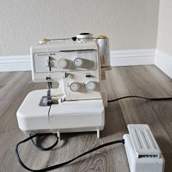Kenmore Overlock 3/4D Sewing Machine